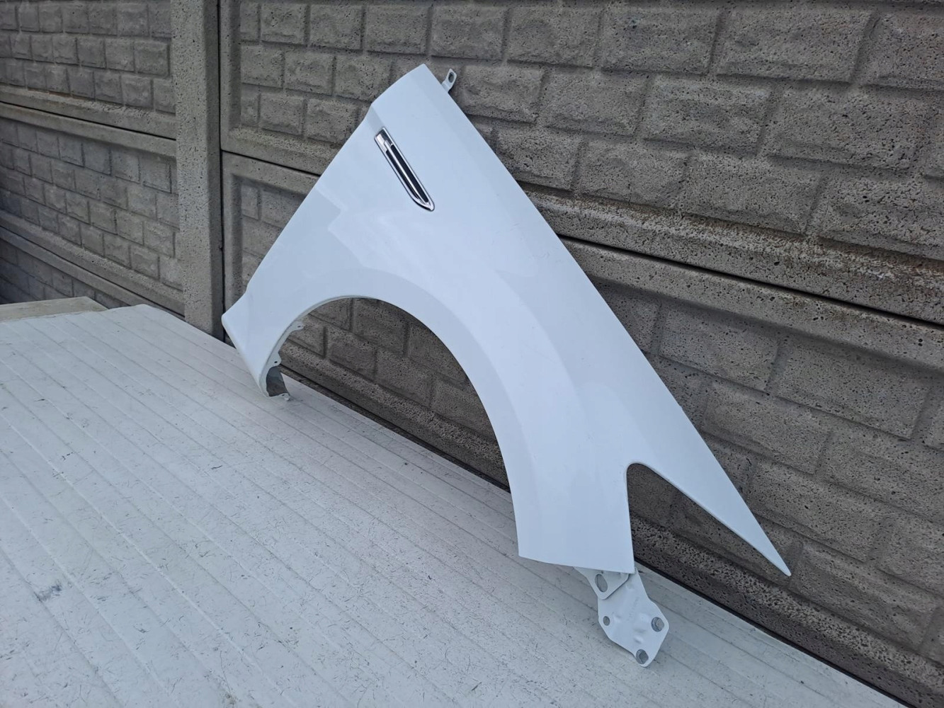 FORD MONDEO MK4 2007-2015 BŁOTNIK PRAWY PRZEDNI - (14832971693)