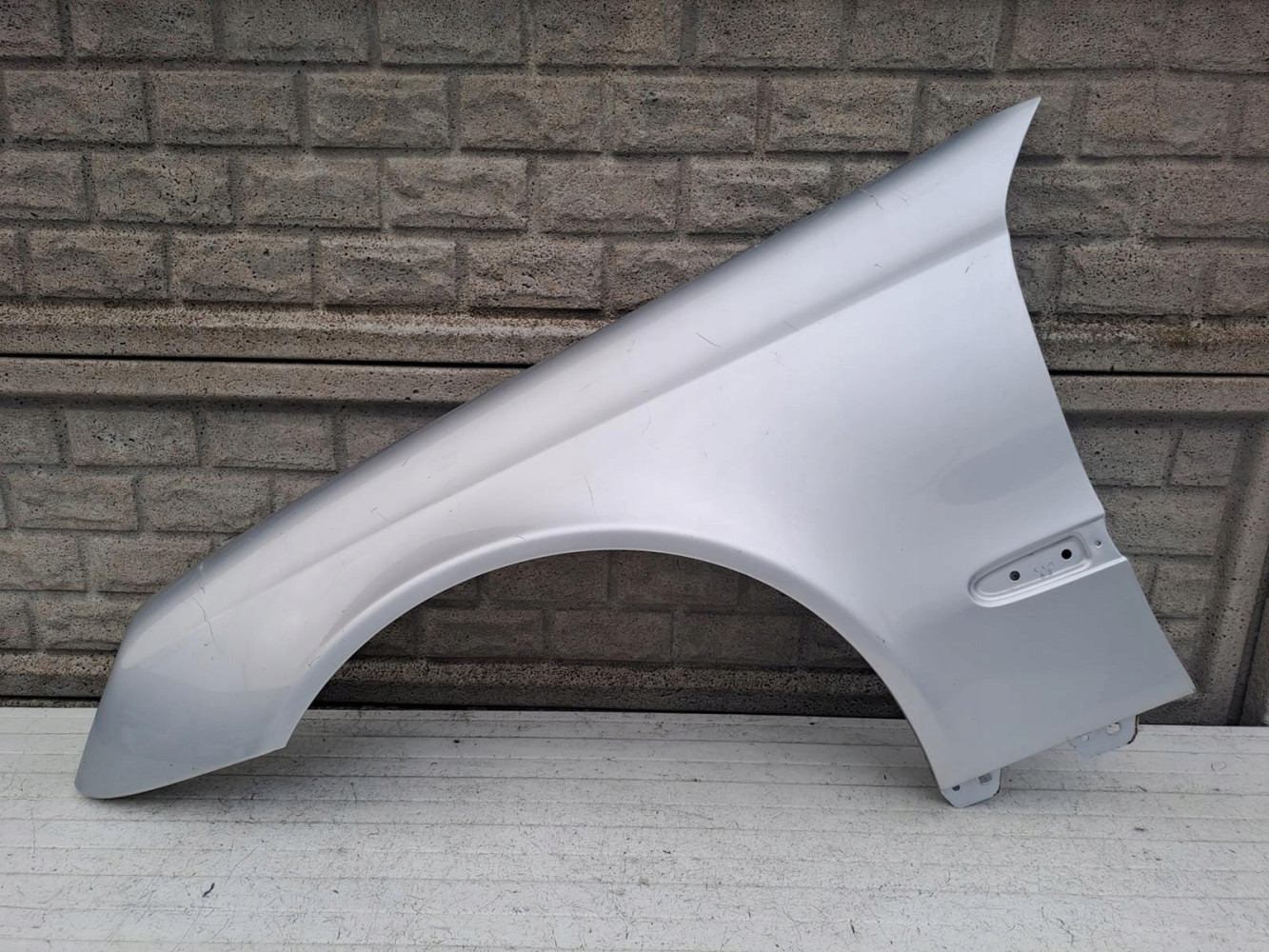BŁOTNIK LEWY MERCEDES E KLASA W211 2002 - 2009 - (14833251725)