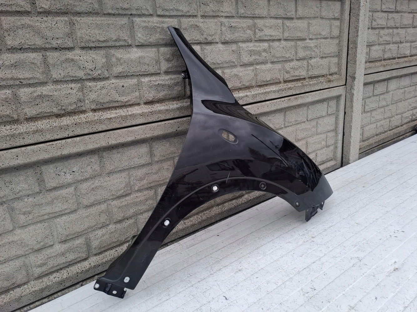 NISSAN JUKE 10-15 BŁOTNIK PRZEDNI PRAWY - (14833437507)