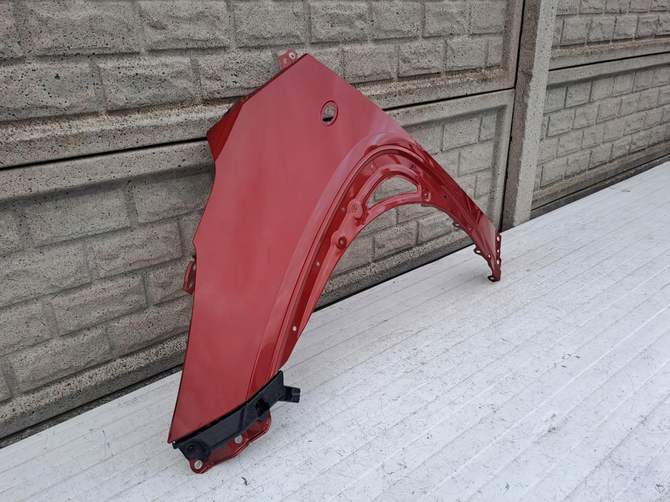 BŁOTNIK LEWY PRZÓD TOYOTA AYGO X 22-23 - (14841170581)