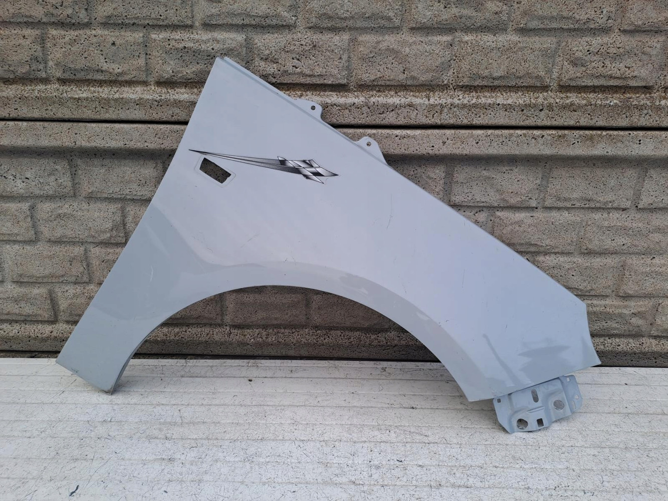 OPEL ADAM BŁOTNIK PRZEDNI PRAWY - (14854491440)
