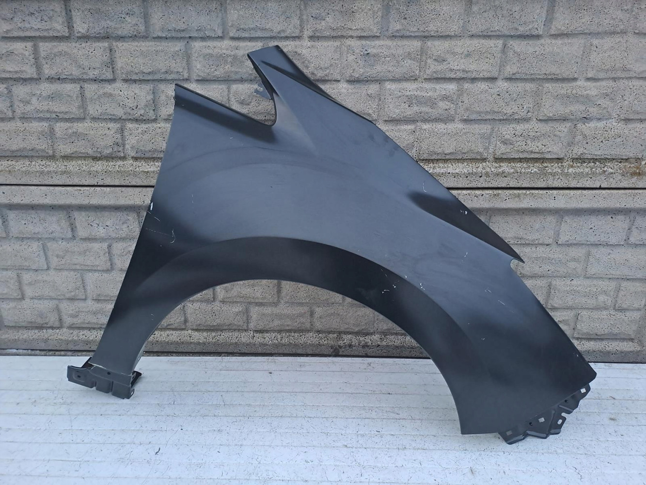 NISSAN LEAF II 17-22 BŁOTNIK PRZEDNI PRAWY N.O - (14860823037)