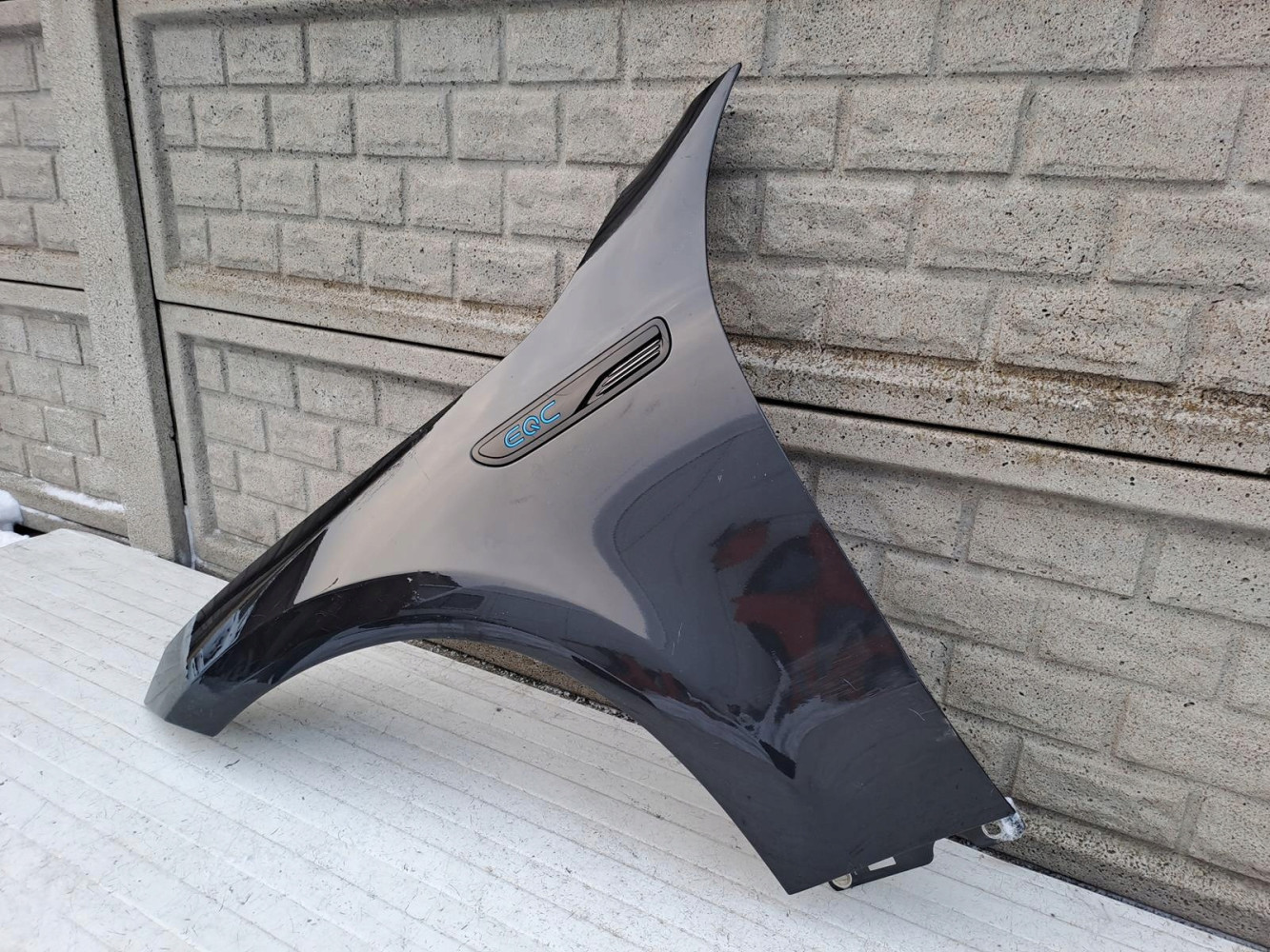 MERCEDES EQC W293 W 293 BŁOTNIK PRZEDNI LEWY - (14860877517)