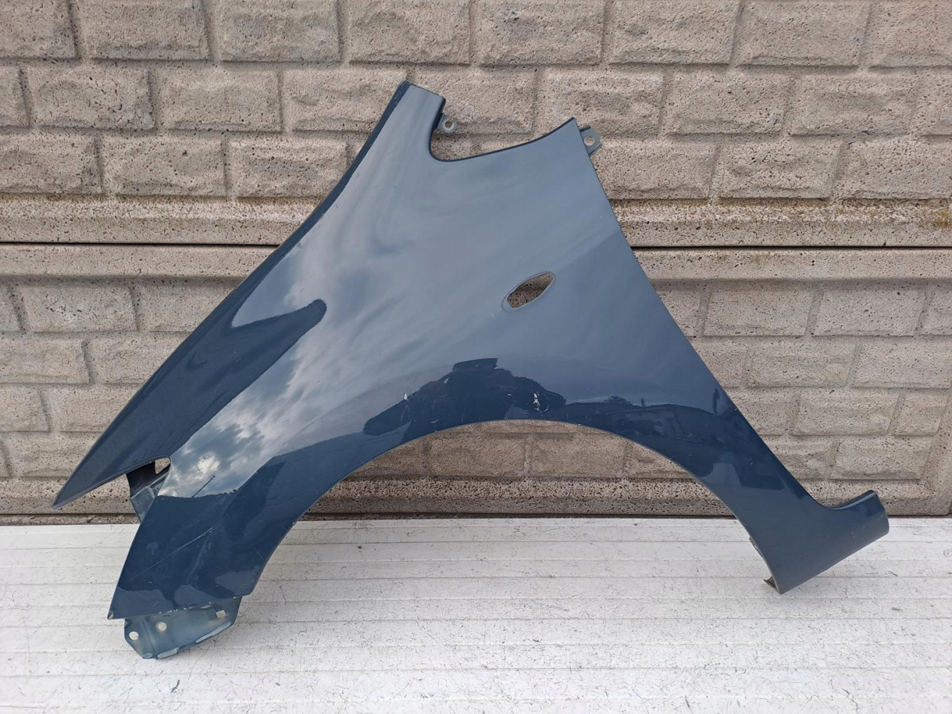TOYOTA AURIS 1 I 06-10 BŁOTNIK PRZEDNI LEWY - (14980521552)