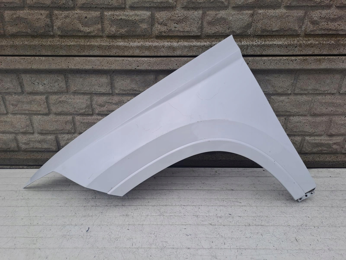 SEAT ATECA BŁOTNIK LEWY PRZEDNI - (14990561588)