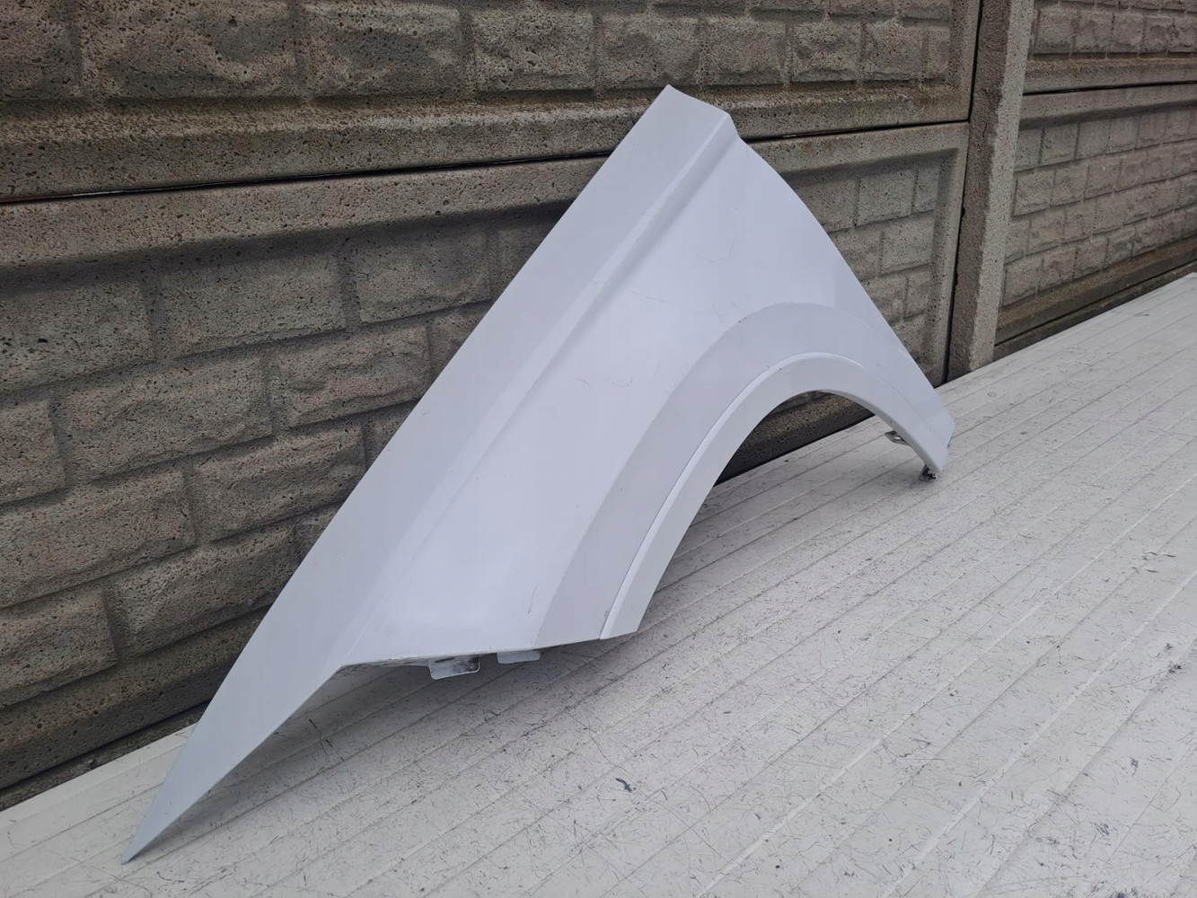 SEAT ATECA BŁOTNIK LEWY PRZEDNI - (14990561588)