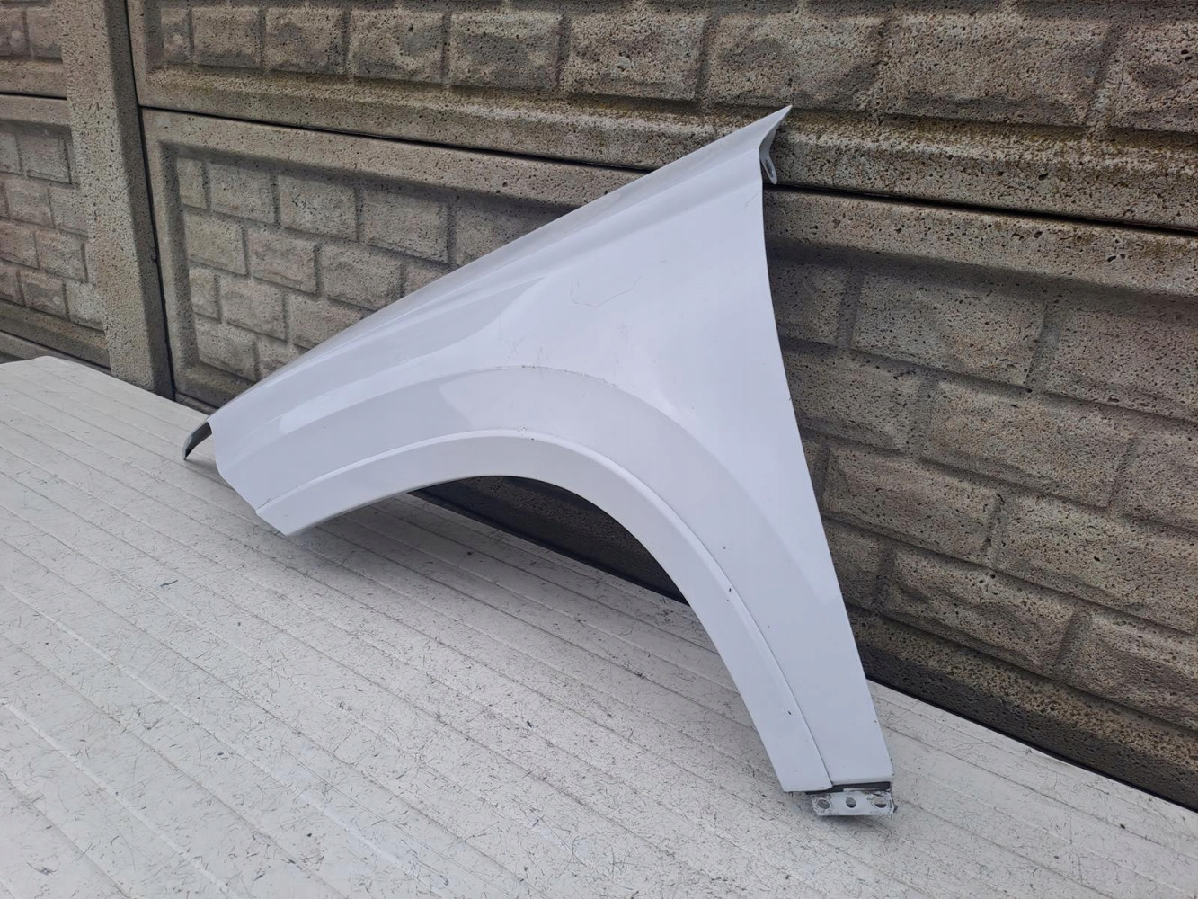 SEAT ATECA BŁOTNIK LEWY PRZEDNI - (14990561588)