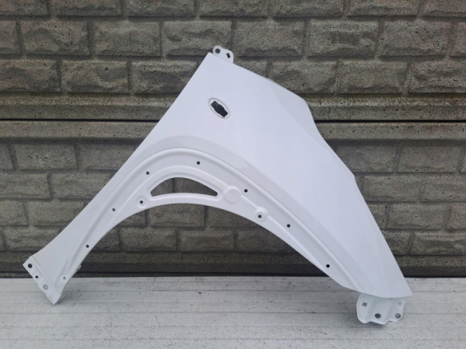 BŁOTNIK PRAWY PRZÓD TOYOTA AYGO X 22-23 - (14990632908)