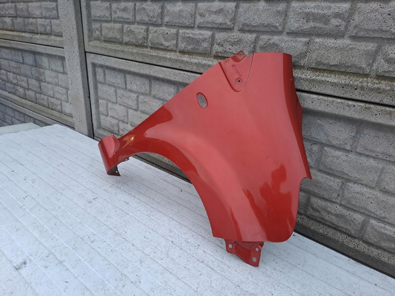 TOYOTA AYGO I 1 2005-2012 BŁOTNIK PRAWY PRZEDNI - (15009223767)