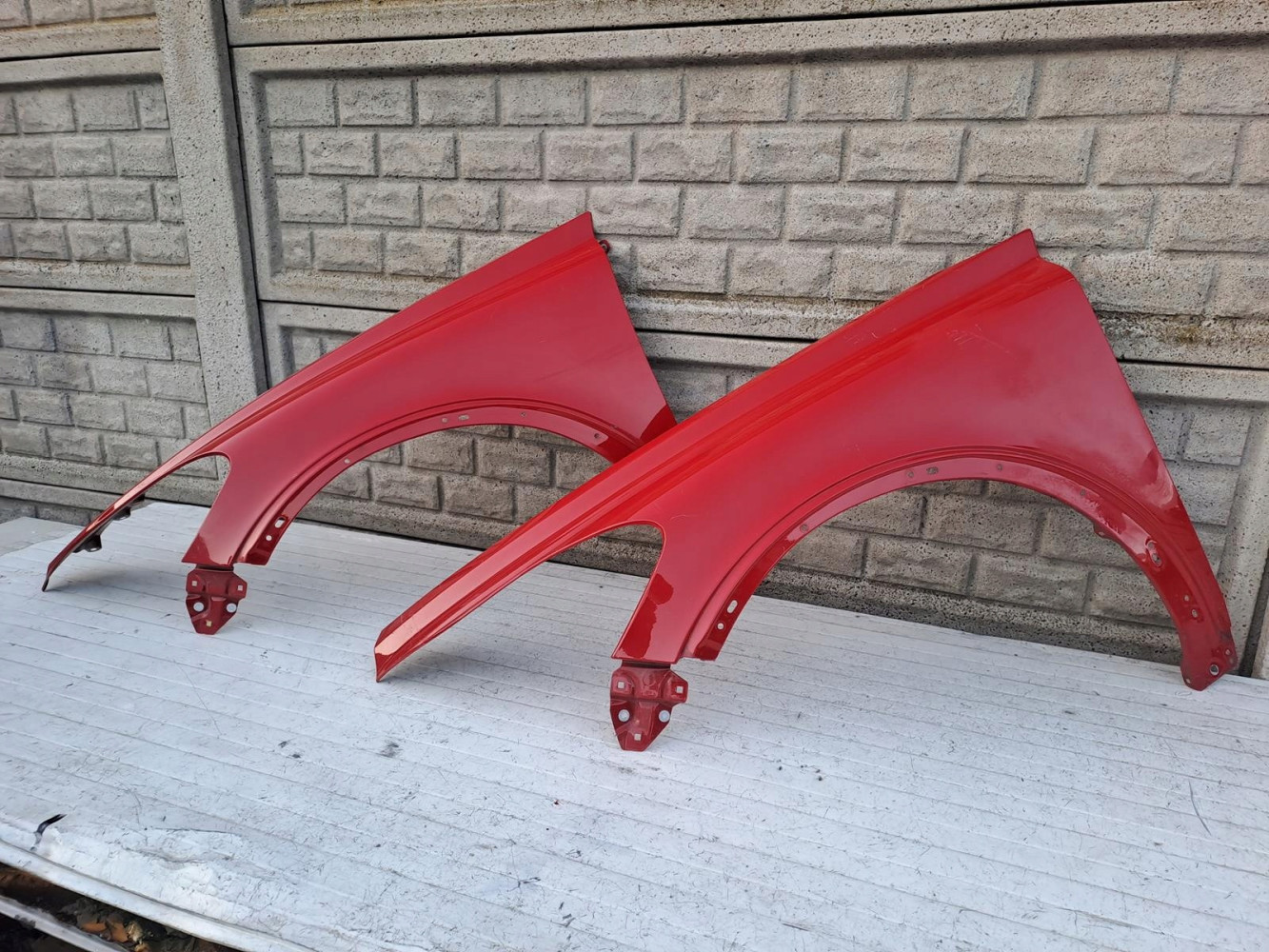 VOLVO C30 C 30 LIFT 10- BŁOTNIK PRZEDNI LEWY - (15025243181)
