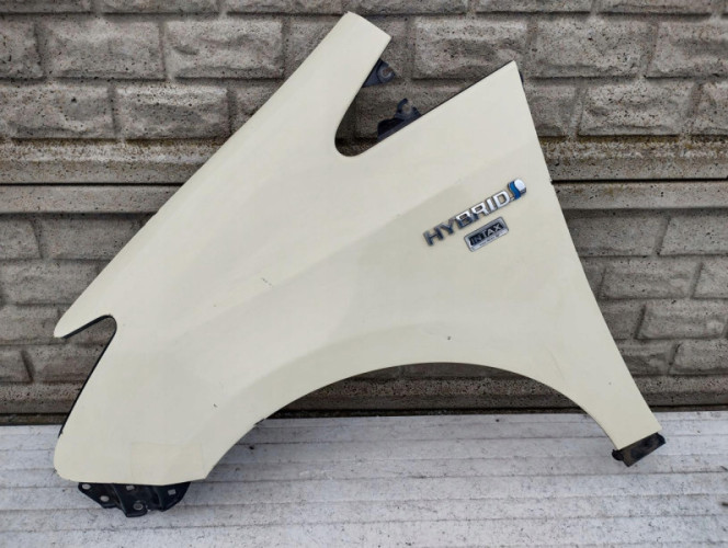 TOYOTA PRIUS PLUS BŁOTNIK PRZEDNI LEWY - (15057014368)