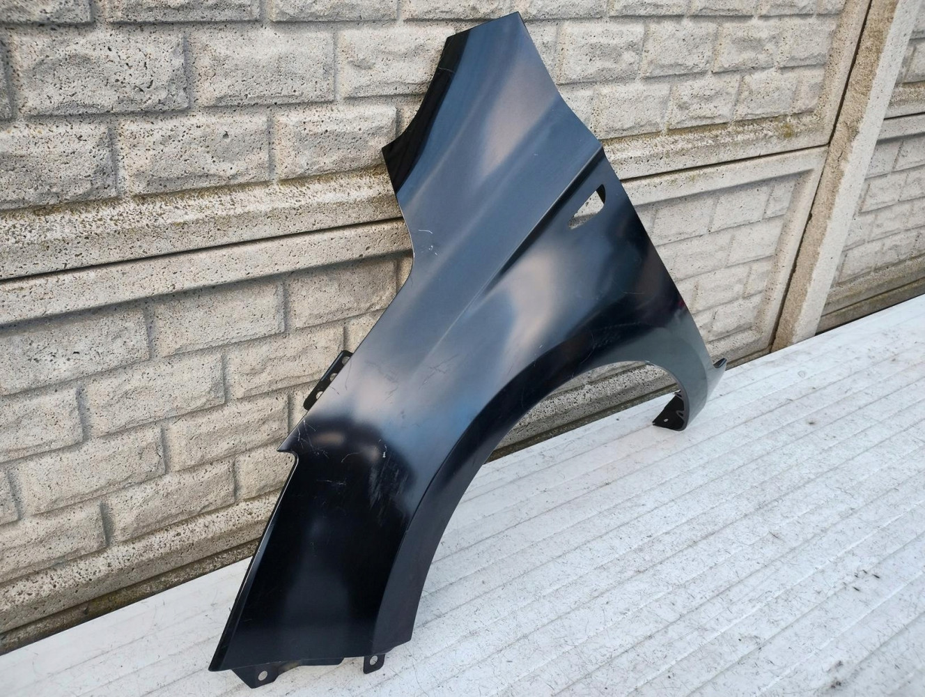 HYUNDAI I20 LIFT KIERUNEK BŁOTNIK PRZEDNI LEWY NOWY - (15074993859)