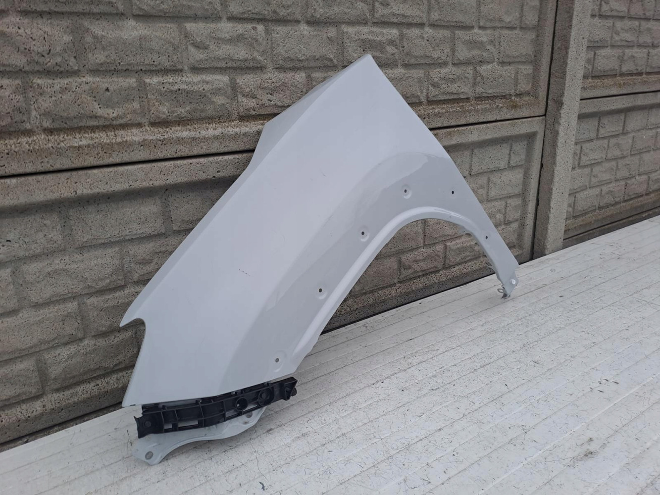 TOYOTA YARIS CROSS 4 IV 19-24 BŁOTNIK LEWY - (15082824374)