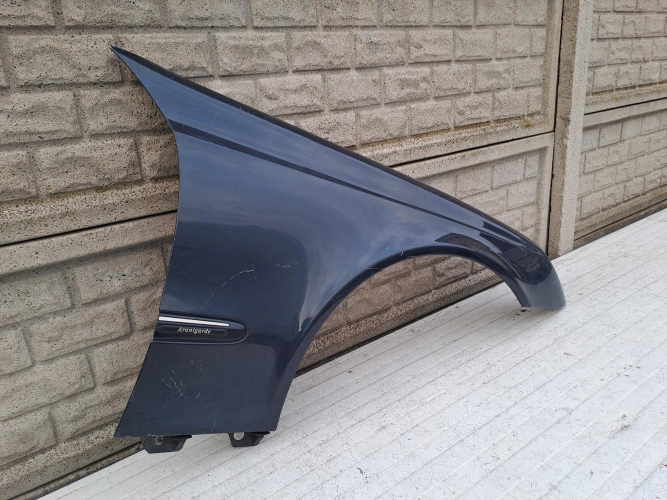 BŁOTNIK PRAWY MERCEDES E KLASA W211 2002 - 2009 - (15092031640)