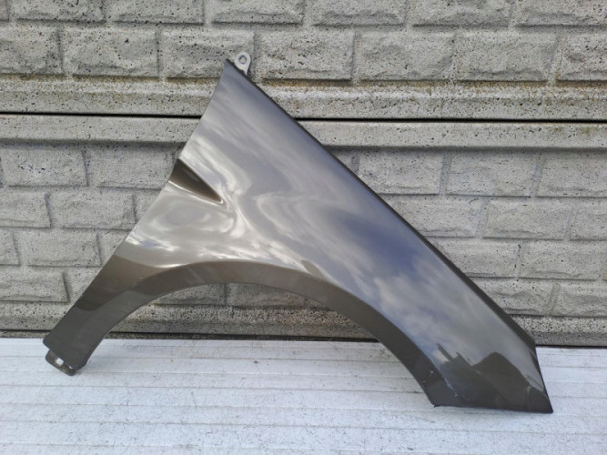 B KLASA W245 W B-KLASA W 245 BŁOTNIK PRZEDNI PRAWY - (15102637731)