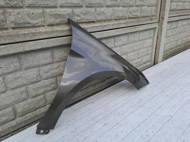 B KLASA W245 W B-KLASA W 245 BŁOTNIK PRZEDNI PRAWY - (15102637731)