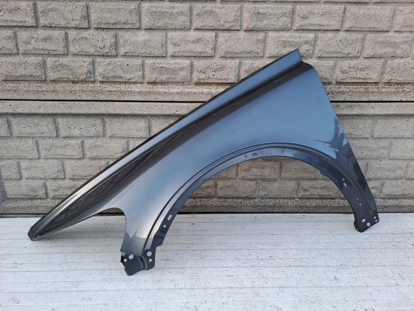 VOLVO C30 C 30 06-10 BŁOTNIK PRZEDNI LEWY - (15119638185)
