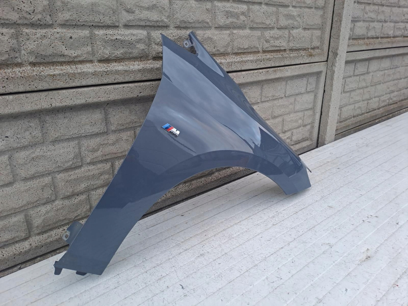 BMW 2 II U06 U-06 BŁOTNIK PRZEDNI PRAWY - (15130565197)