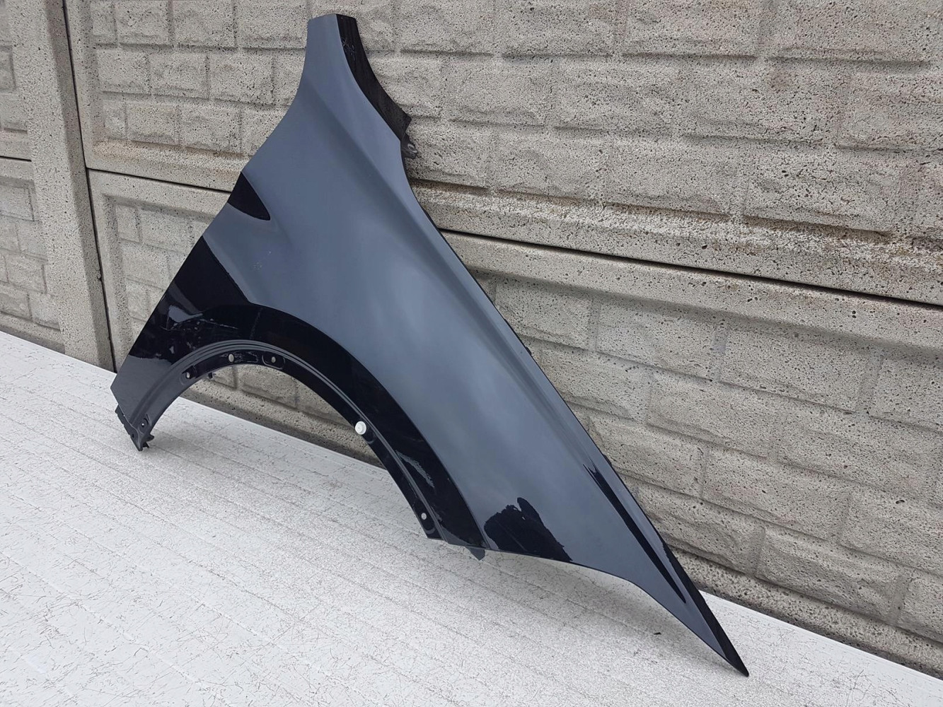 BŁOTNIK PRAWY PRZEDNI BMW X1 F48 2015 - 2022