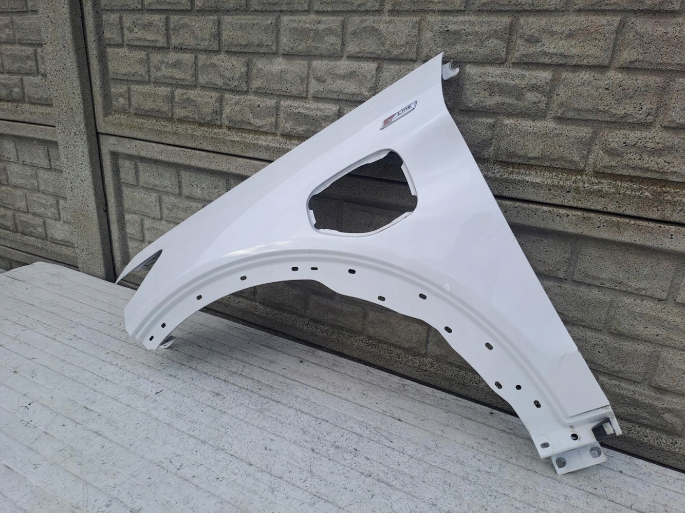 FORD EXPLORER VI PHEV 21-24 BŁOTNIK LEWY PRZEDNI - (15144966480)