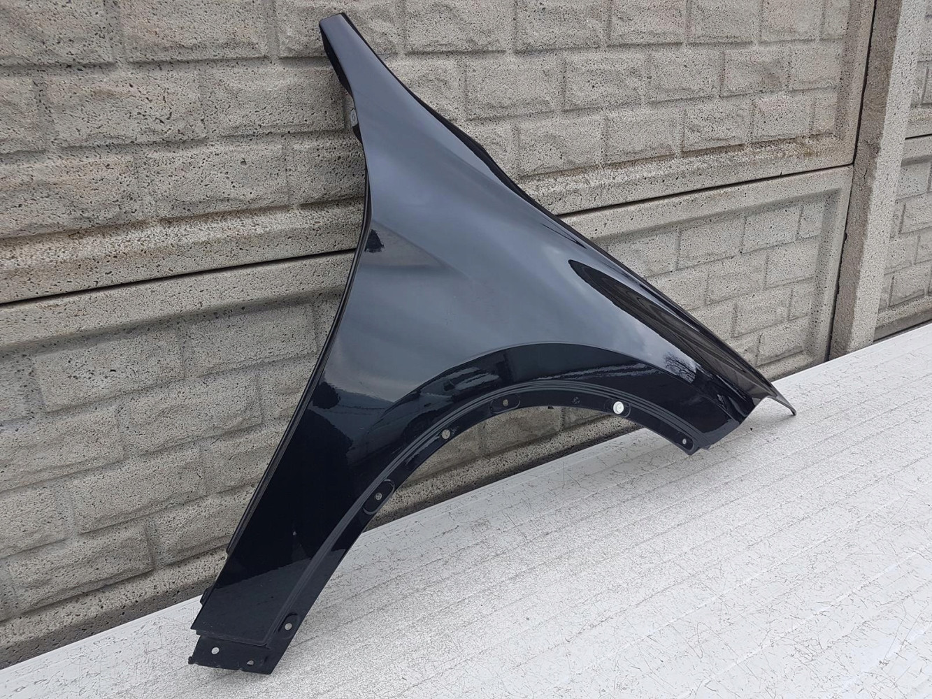 BŁOTNIK PRAWY PRZEDNI BMW X1 F48 2015 - 2022