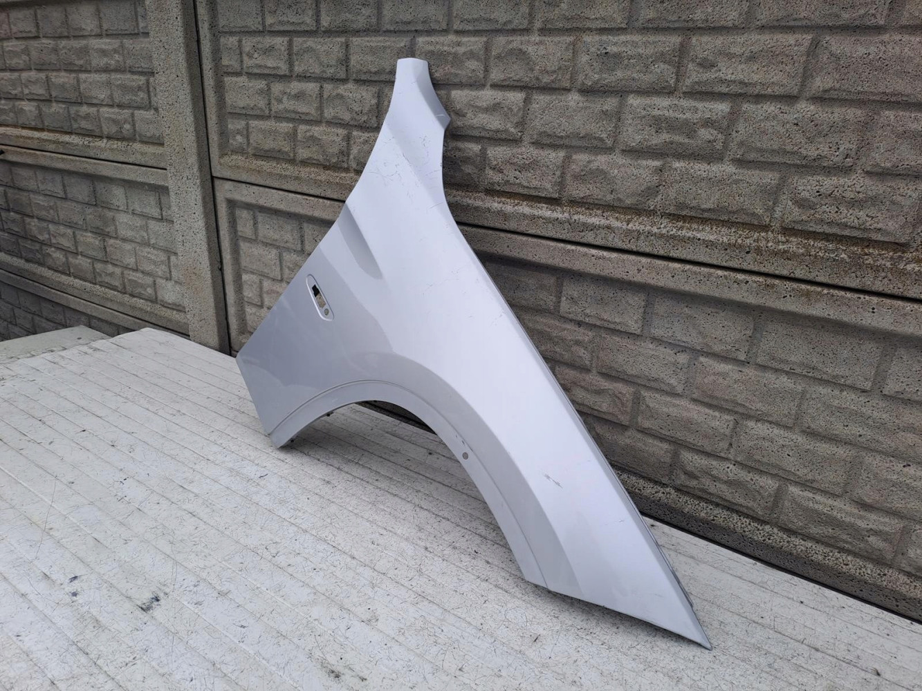 BMW X1 E84 2008-2013 BŁOTNIK PRAWY PRZEDNI - (15145073947)