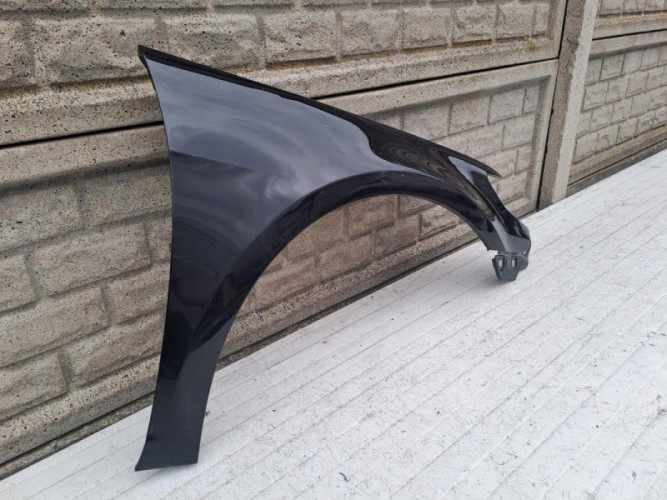 VW PASSAT CC BŁOTNIK PRZEDNI PRAWY - (15154501641)