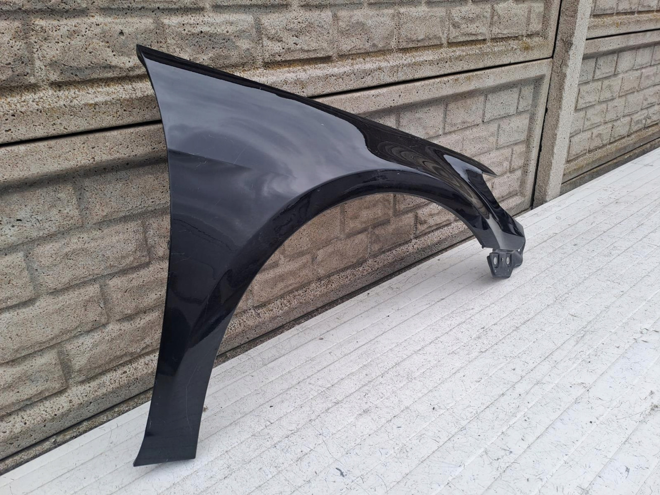 VW PASSAT CC BŁOTNIK PRZEDNI PRAWY - (15154501641)