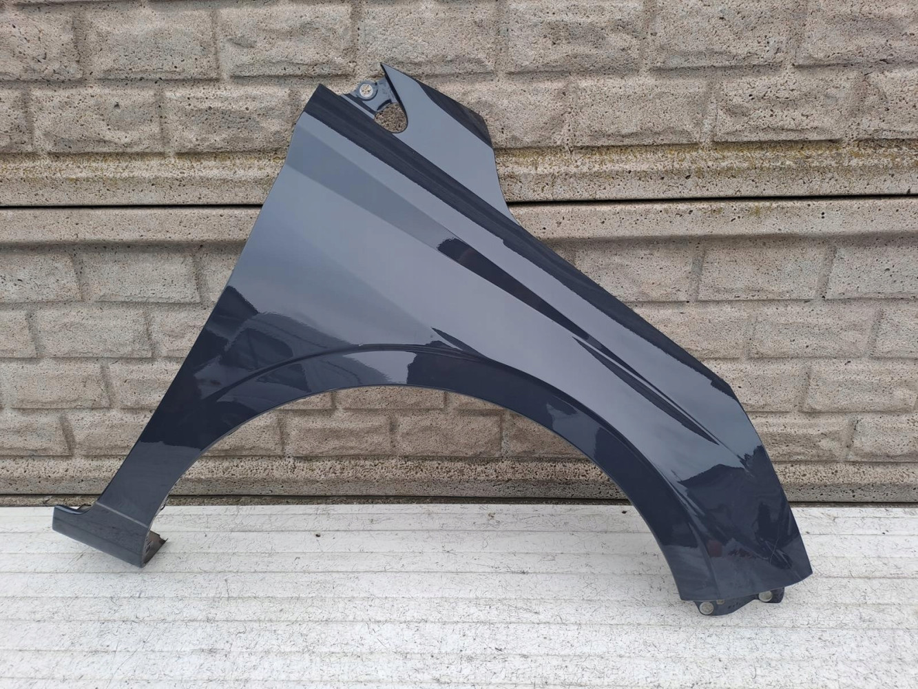 HYUNDAI I20 21-24 BŁOTNIK PRZEDNI PRAWY - (15154536037)