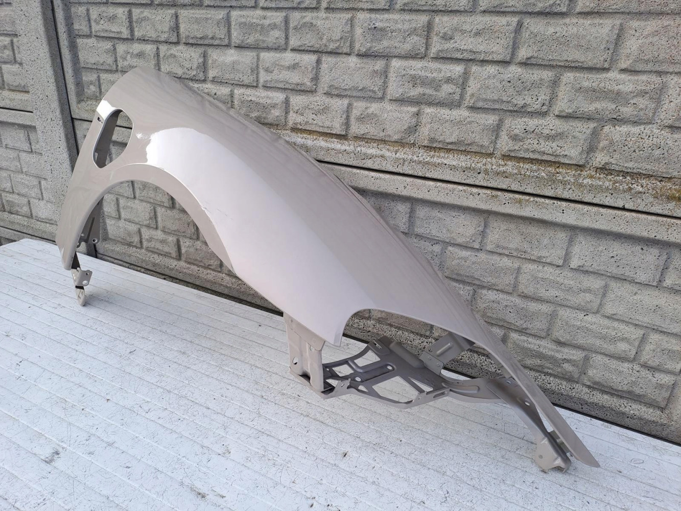 PORSCHE TAYCAN 9J1 9 J BŁOTNIK PRZEDNI PRAWY - (15158416960)