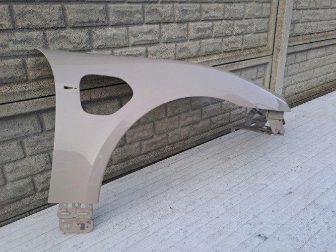 PORSCHE TAYCAN 9J1 9 J BŁOTNIK PRZEDNI PRAWY - (15158416960)