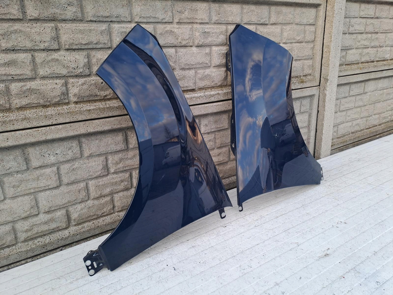 FORD ECOSPORT 12-22 BŁOTNIK PRZEDNI PRAWY LEWY - (15191178711)