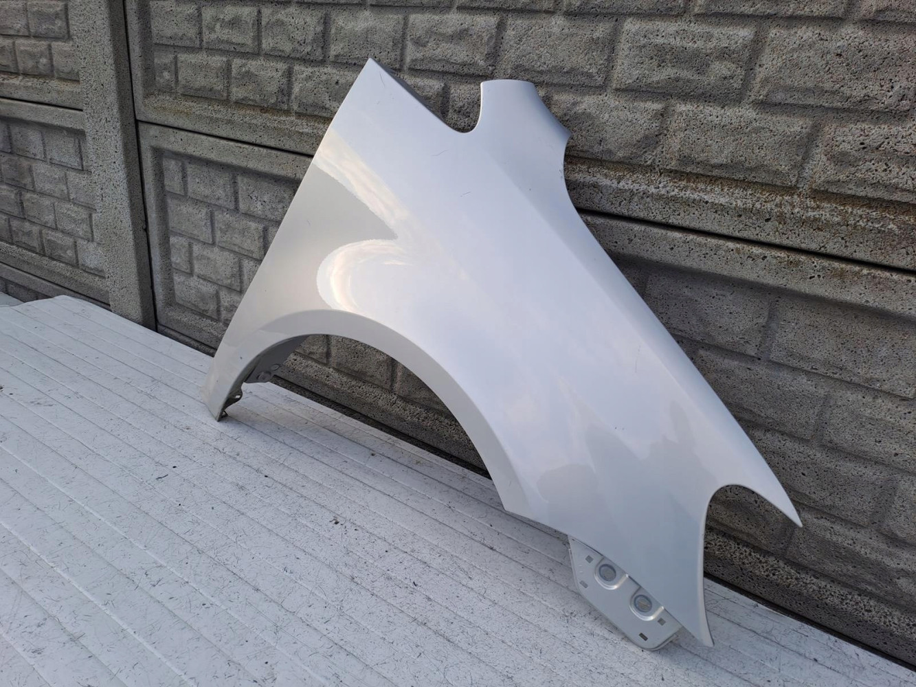 VW TOURAN 1T0 10 -15 BŁOTNIK PRZEDNI PRAWY - (15191215458)