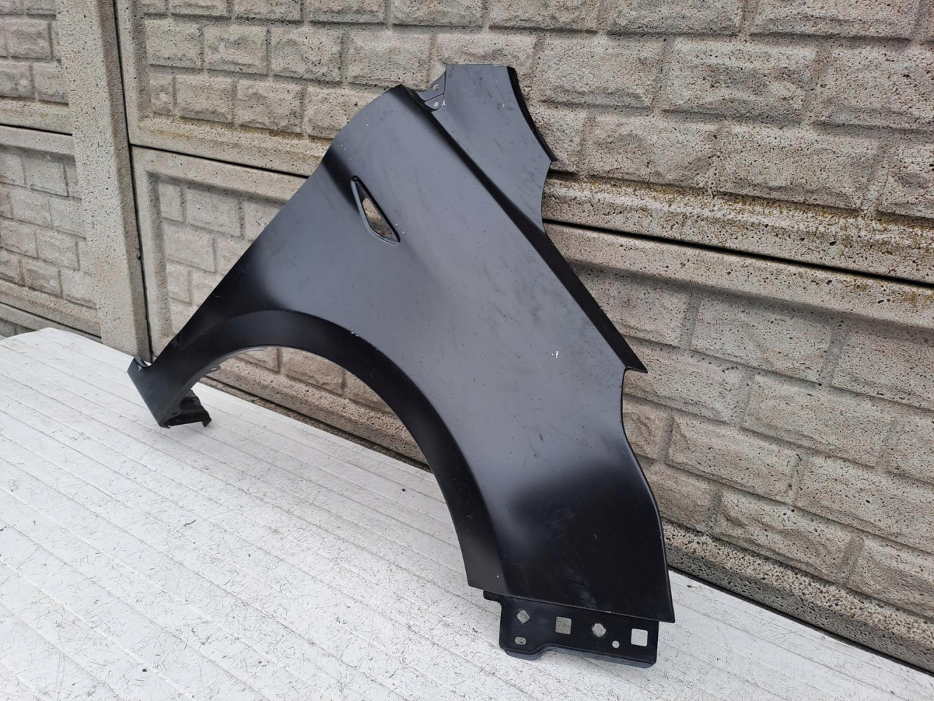 FORD KA+ PLUS MK3 III 2016-2024 BŁOTNIK PRAWY - (15191228128)
