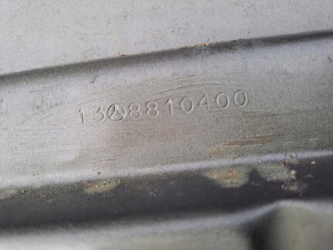 MERCEDES EQS SUV BŁOTNIK PRZEDNI PRAWY - (15206797260)