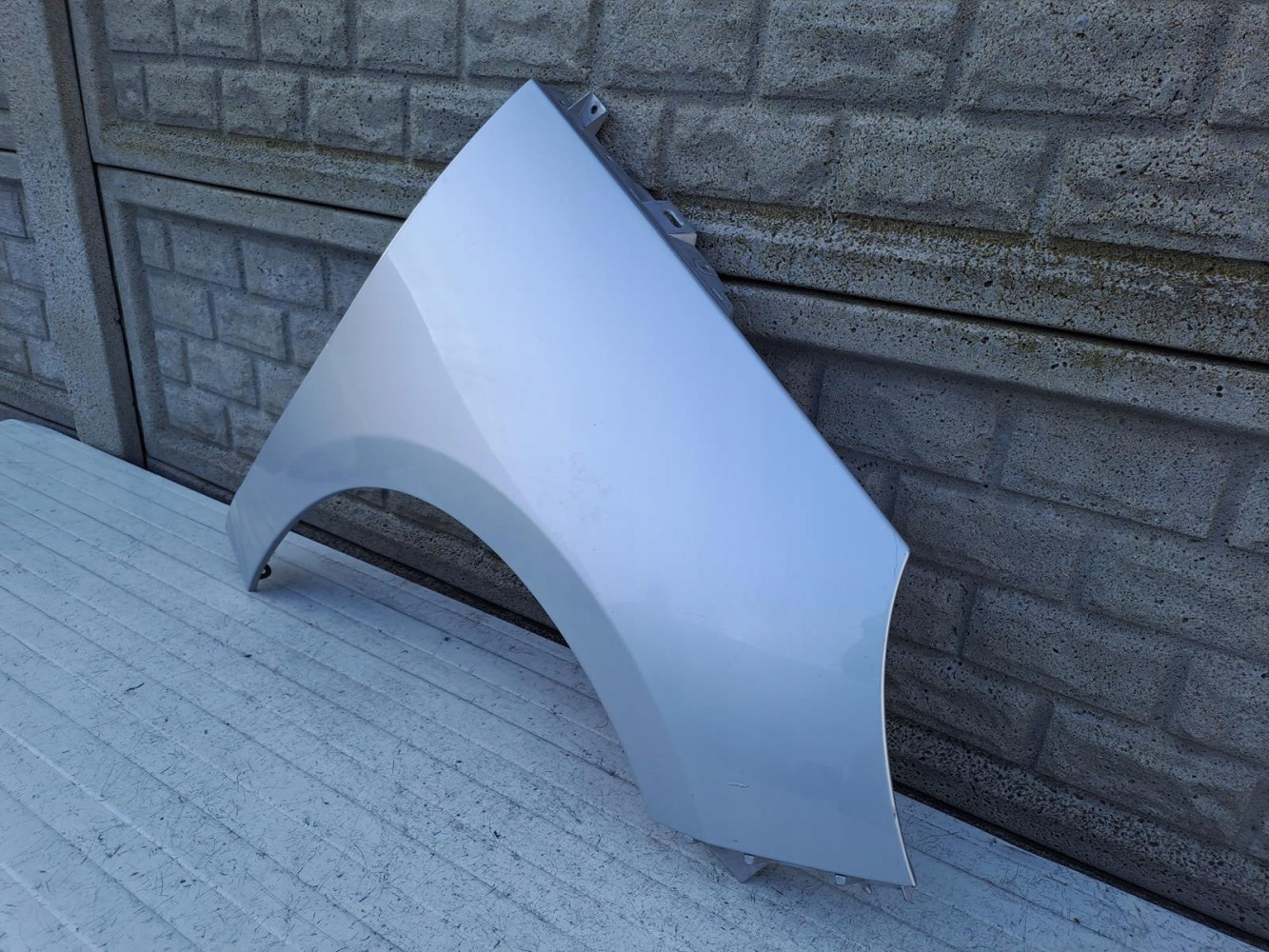RENAULT SCENIC 3 III LIFT BŁOTNIK PRZEDNI PRAWY - (15218444459)