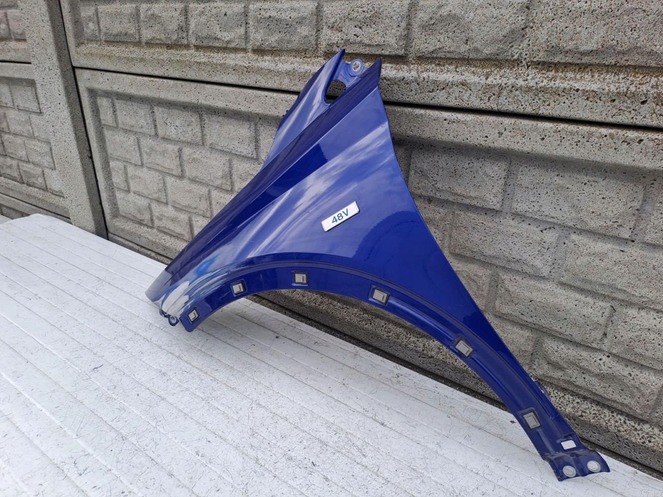 BŁOTNIK PRZEDNI LEWY HYUNDAI BAYON - (15218598877)