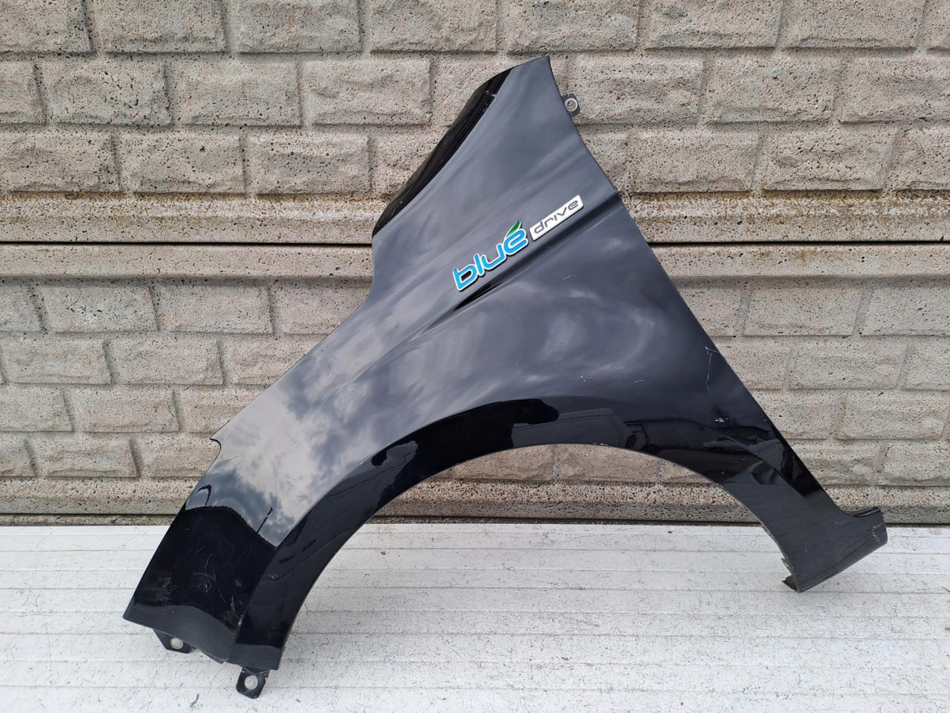 HYUNDAI I20 LIFT BŁOTNIK PRZEDNI LEWY - (15218682080)