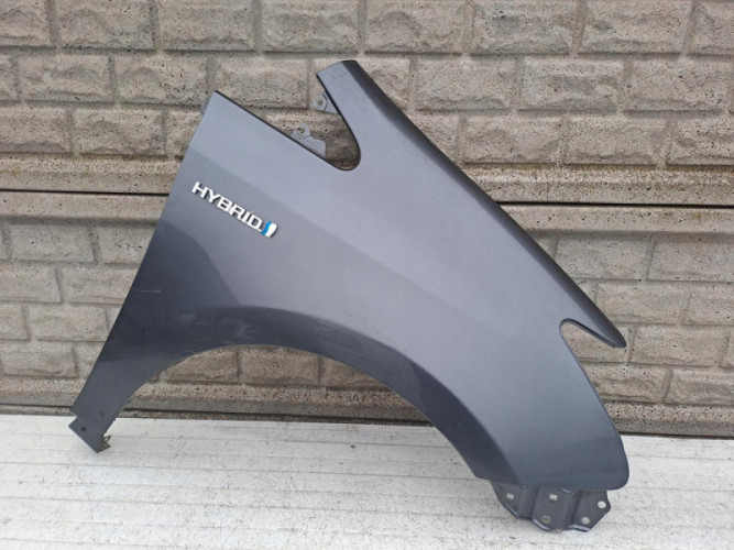 TOYOTA PRIUS PLUS BŁOTNIK PRZEDNI PRAWY - (15224500686)