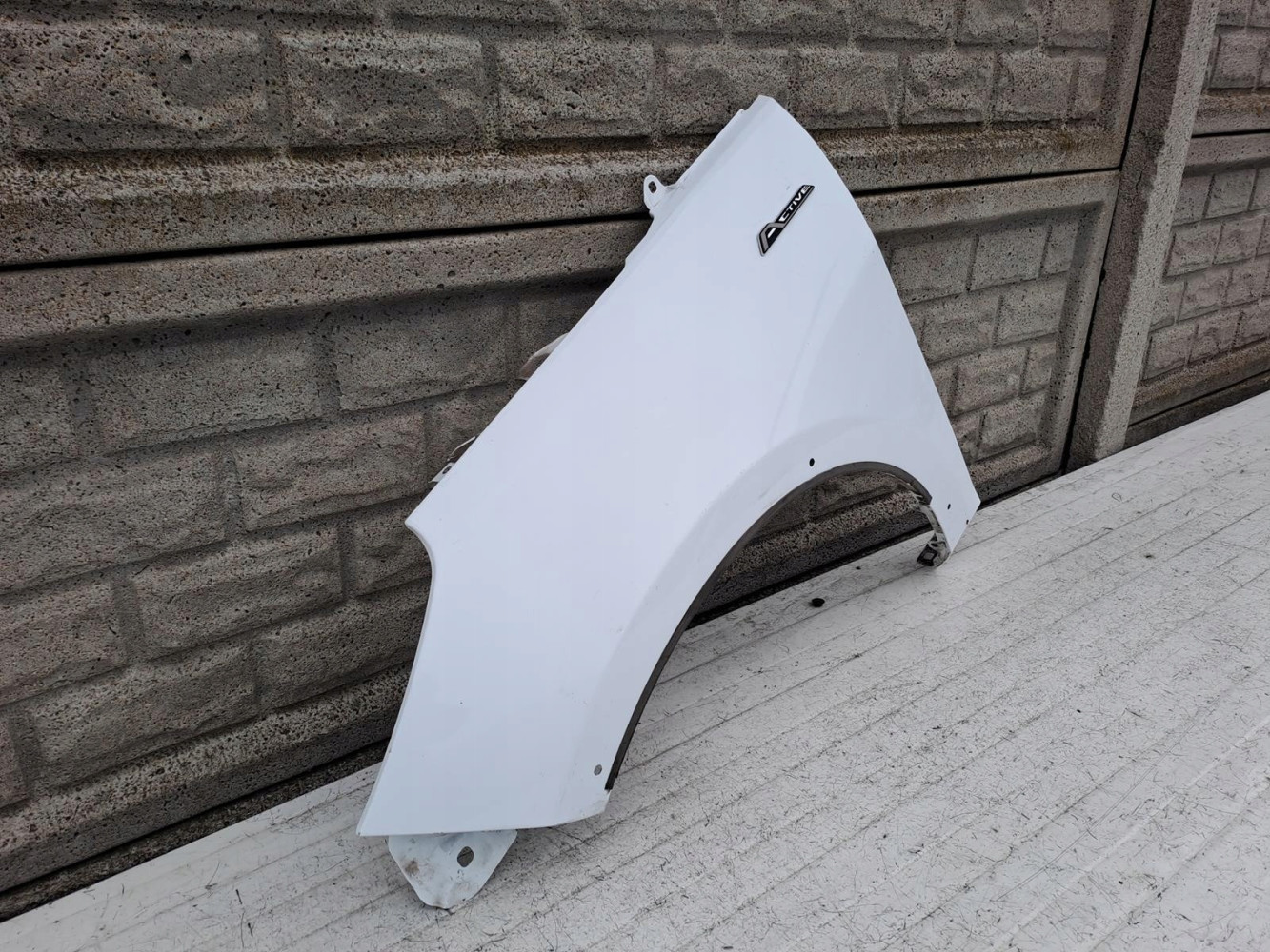 FORD FIESTA MK8 ACTIVE 17-24 BŁOTNIK LEWY PRZEDNI - (15224520889)