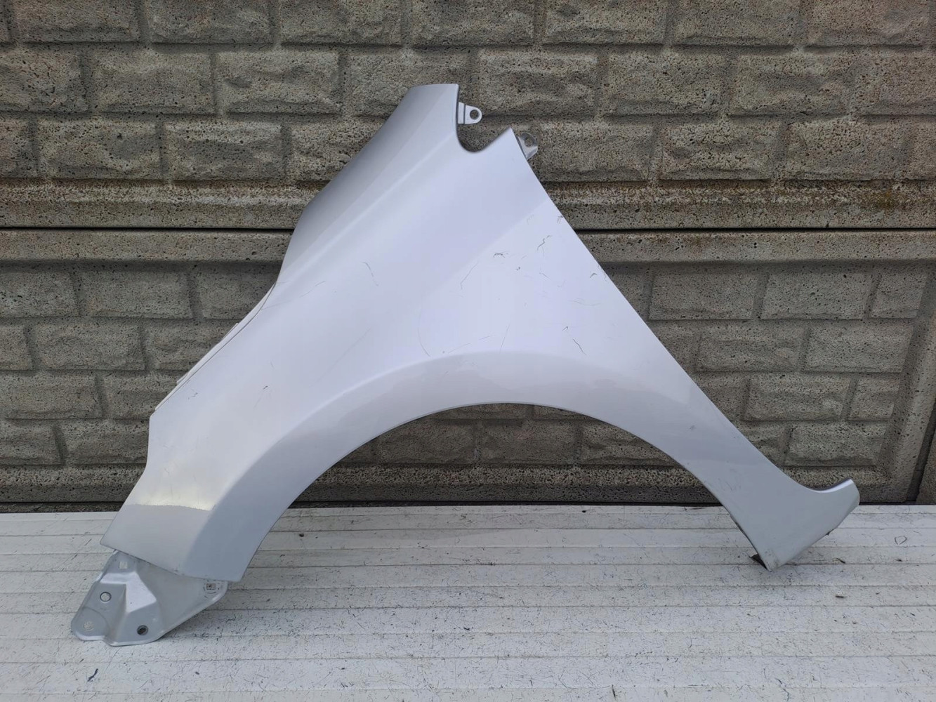 TOYOTA COROLLA E16 2012-2019 BŁOTNIK PRZEDNI LEWY - (15250062749)