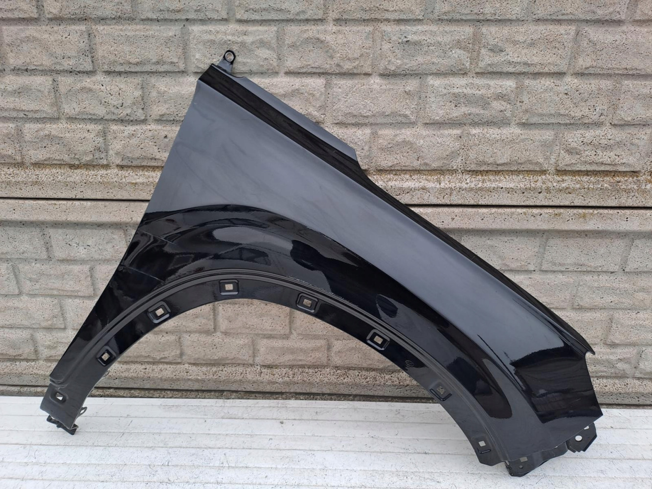 HYUNDAI SANTA FE 19-24 BŁOTNIK PRAWY PRZEDNI NOWY - (15255629270)
