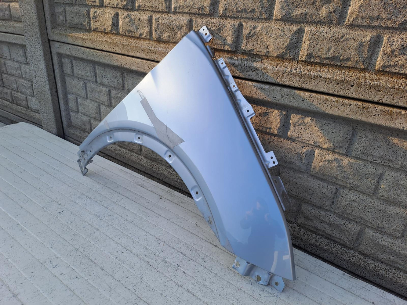 OPEL AMPERA-E BŁOTNIK PRZEDNI PRAWY - (15272483715)