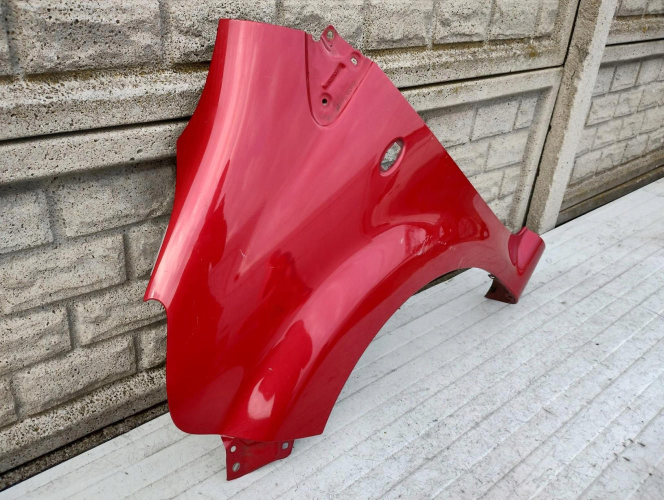TOYOTA AYGO I 1 2005-2012 BŁOTNIK LEWY PRZEDNI - (15293190486)