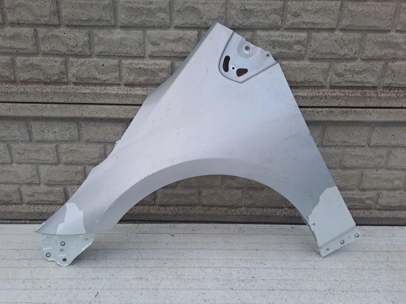 TOYOTA PRIUS 4 IV PLUG-IN 16- BŁOTNIK PRZEDNI LEWY - (15293267385)