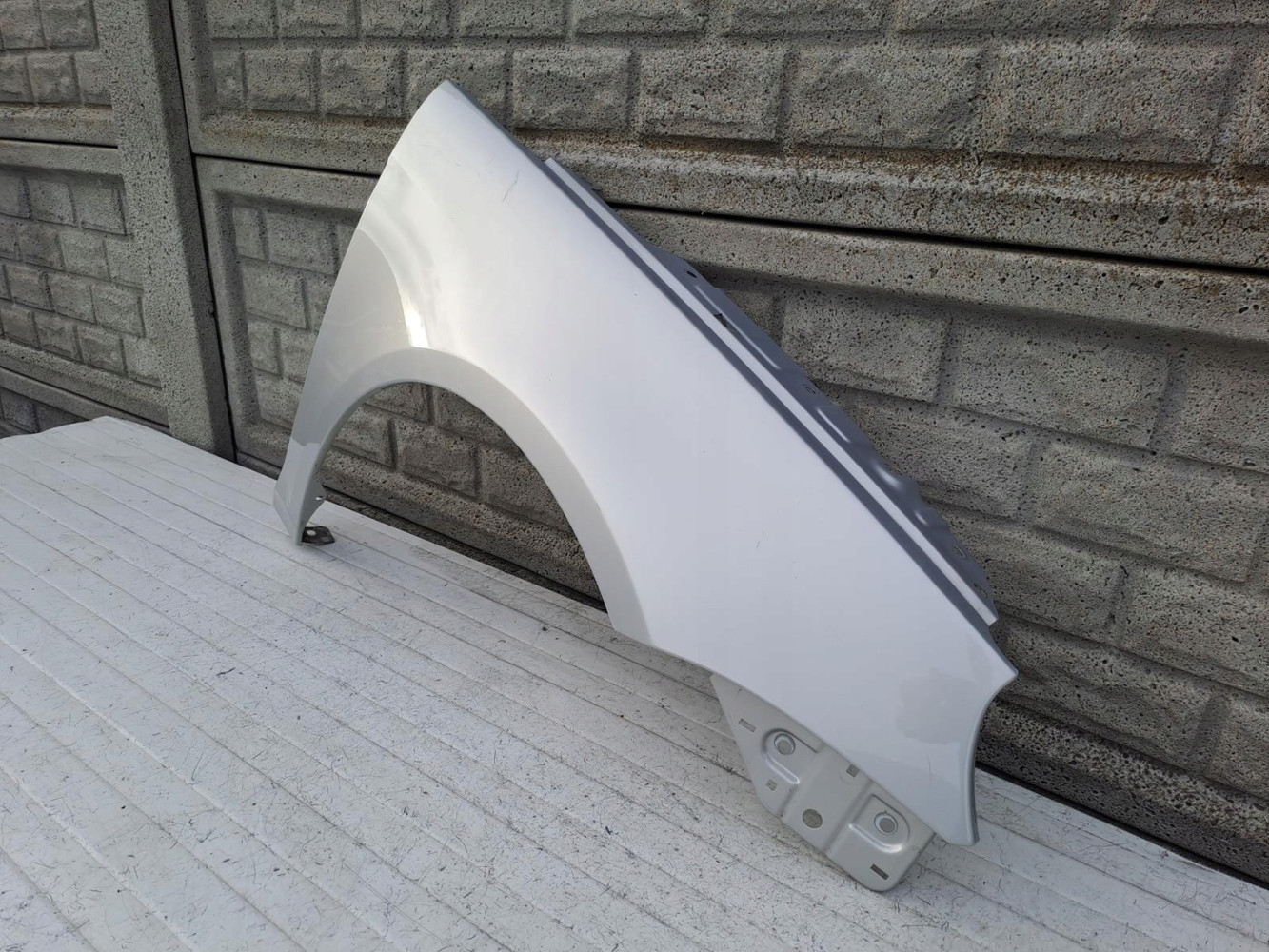 VW EOS 2006-2015 BŁOTNIK PRZEDNI PRAWY - (15314763807)