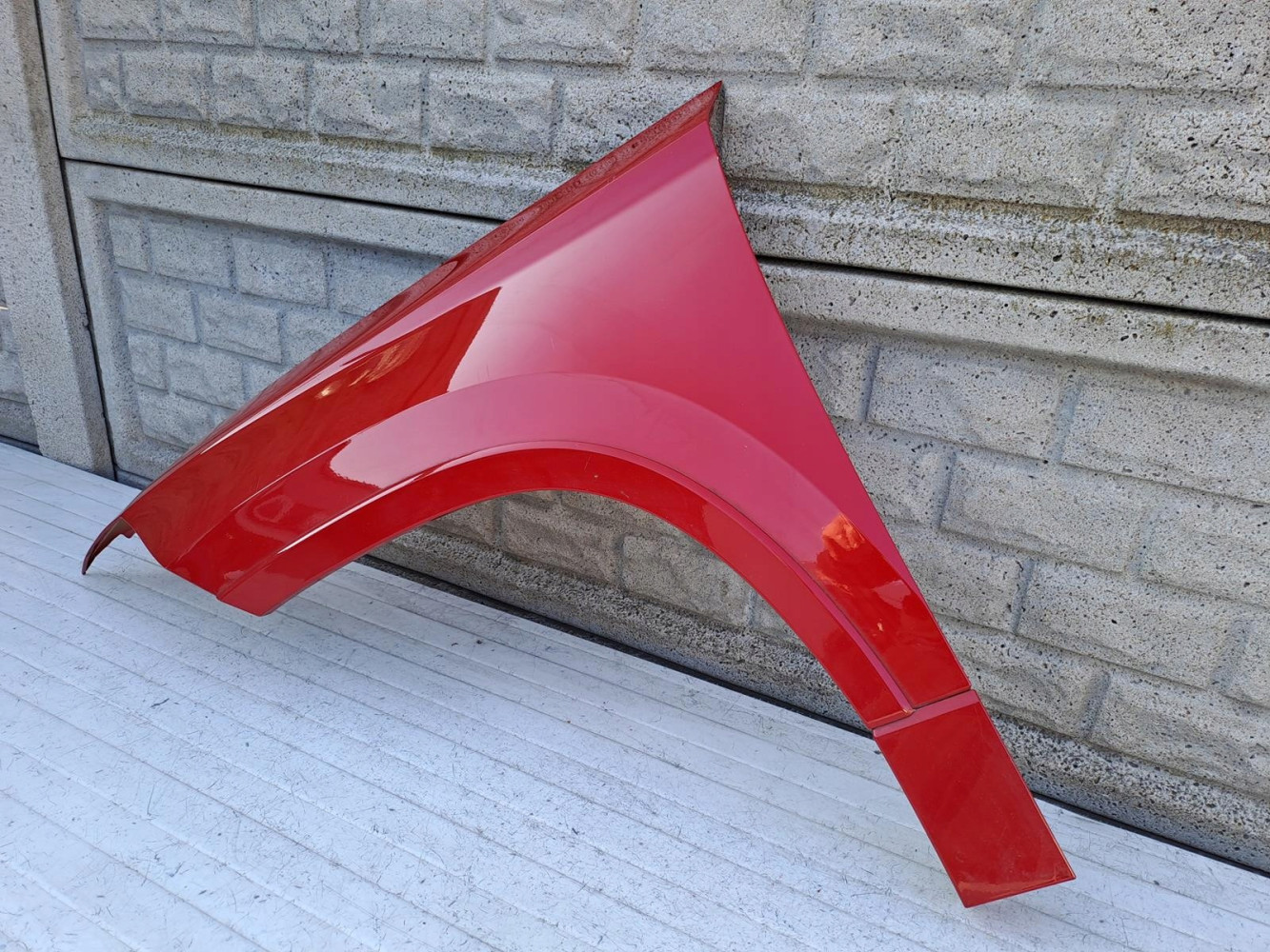 SEAT ATECA BŁOTNIK LEWY PRZEDNI - (15338182137)