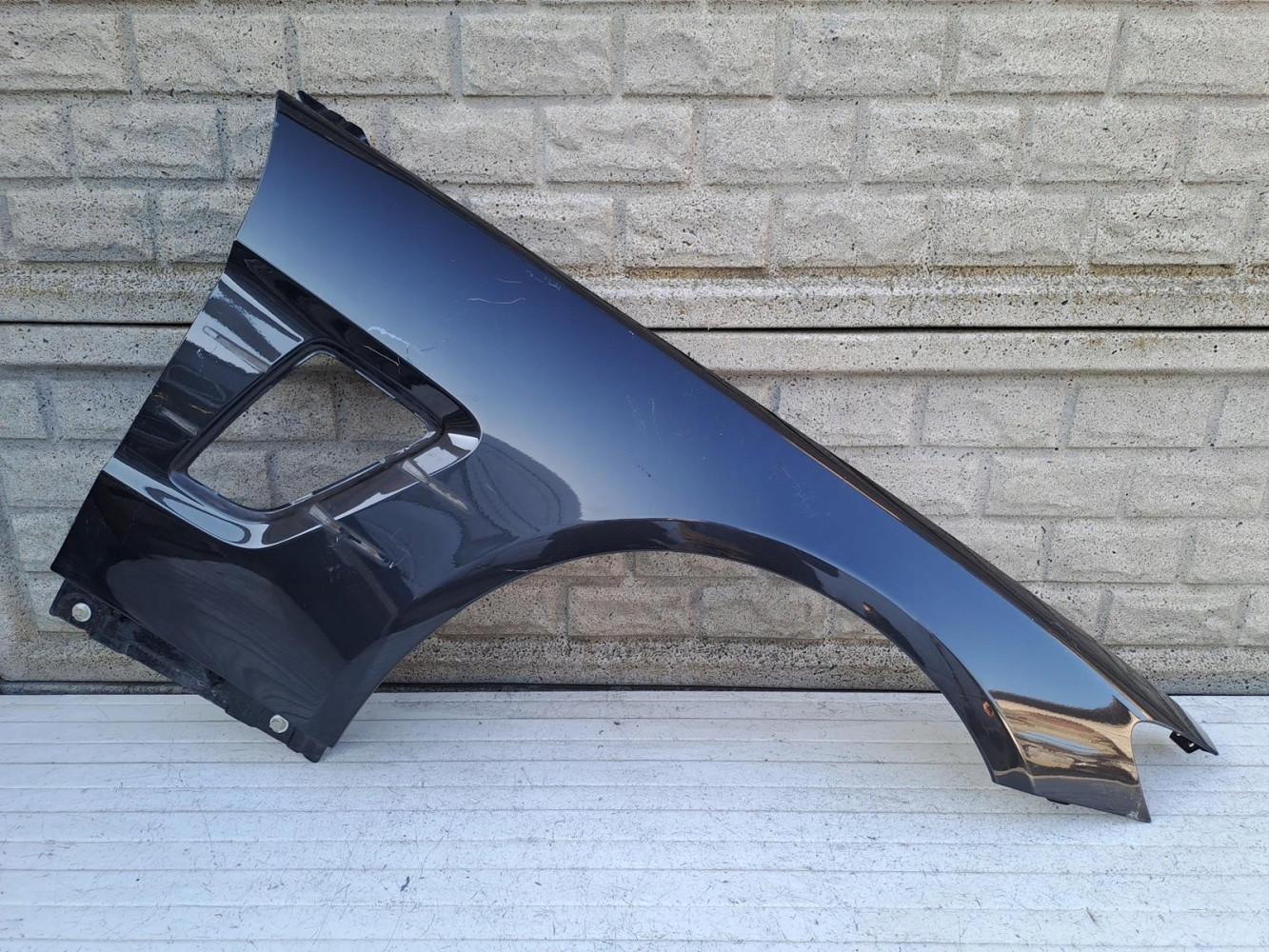 MERCEDES SL W231 R231 LIFT BŁOTNIK PRAWY - (15338300274)