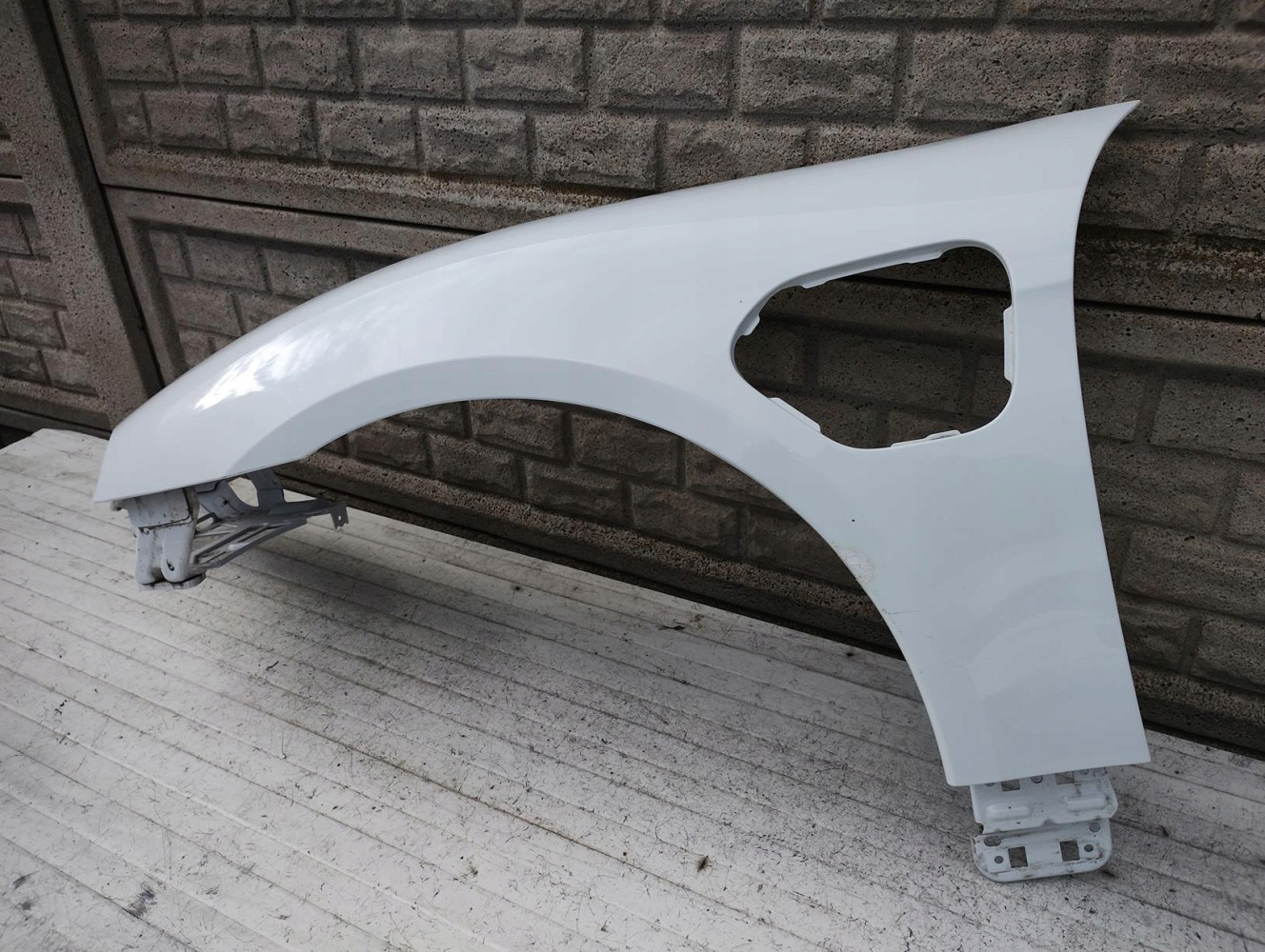 PORSCHE TAYCAN 9J1 9 J BŁOTNIK PRZEDNI LEWY - (15363868429)