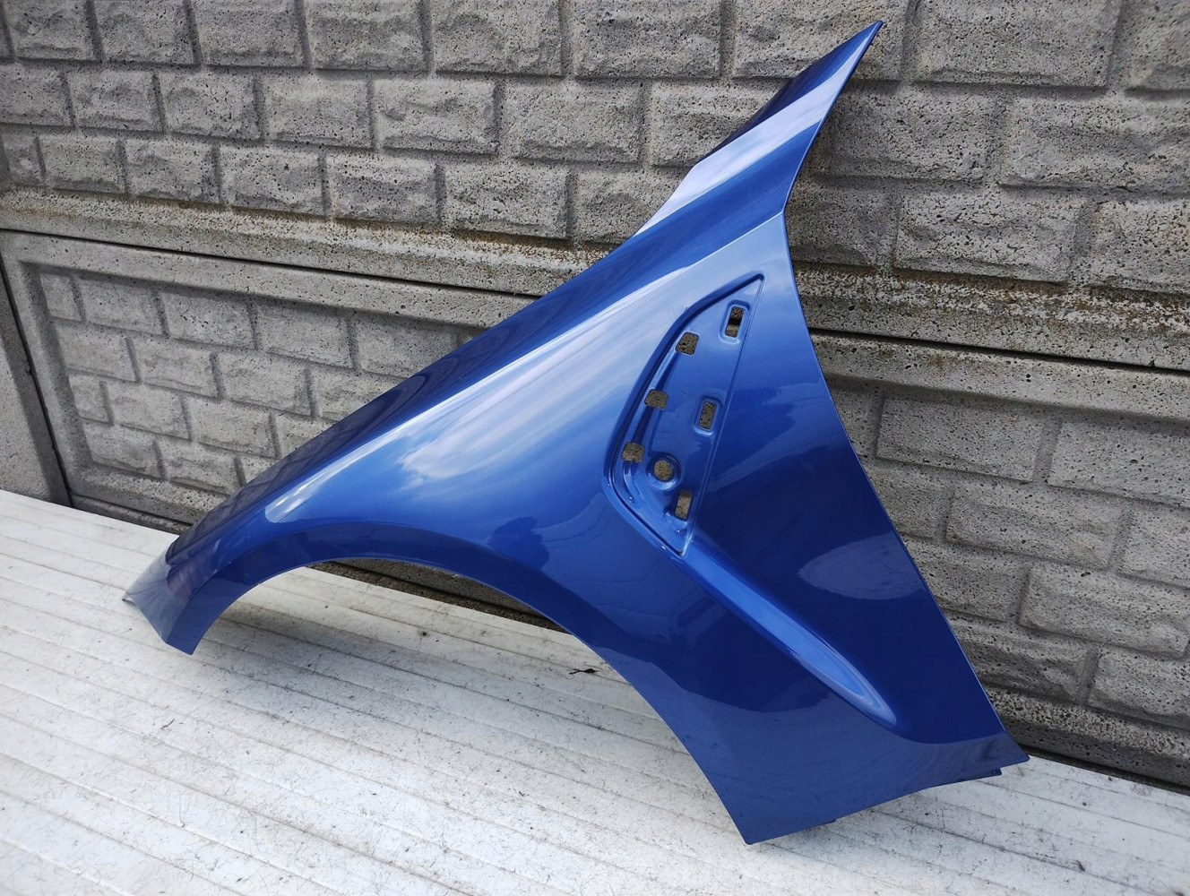 BMW M3 G80 BŁOTNIK LEWY PRZEDNI - (15363929409)